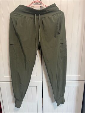 Calla athletic pants. Lightweight. Super cute